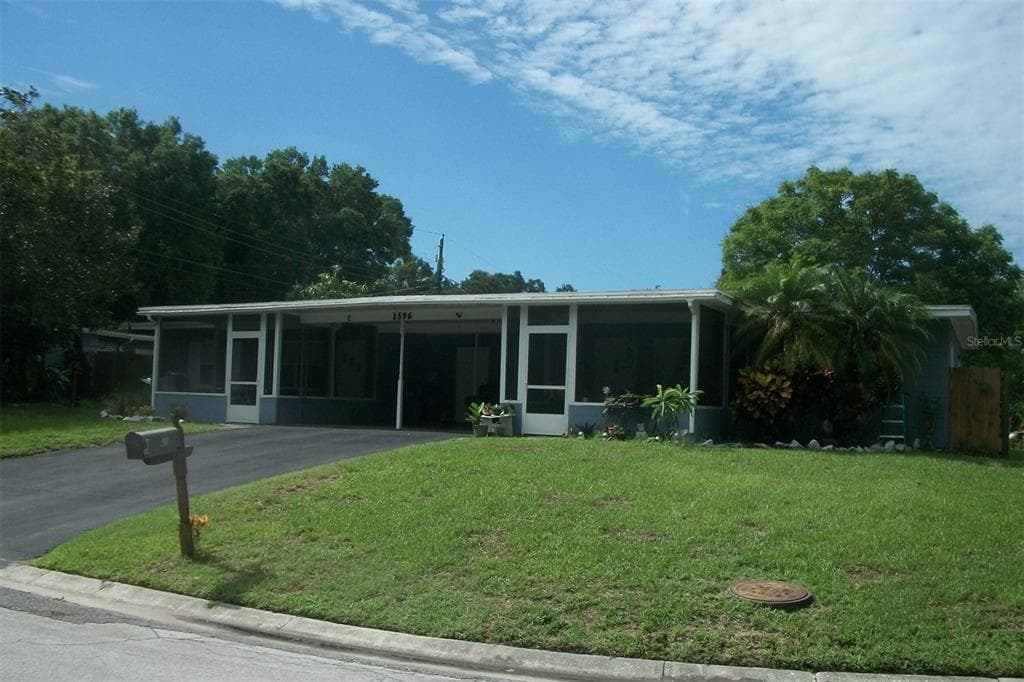 1596 ADELE PLACE LARGO, FL 33770