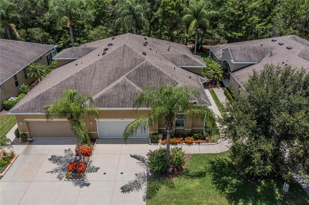 2312 OAKLEY GREEN DRIVE UNIT 64 SUN CITY CENTER, FL 33573