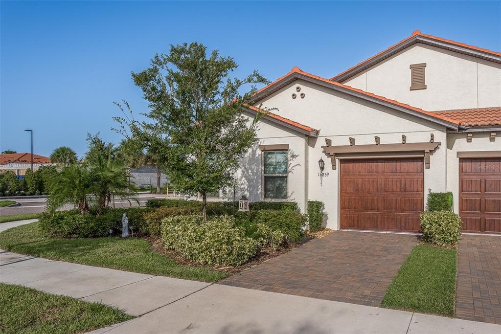 16869 WHISPER ELM STREET WIMAUMA, FL 33598