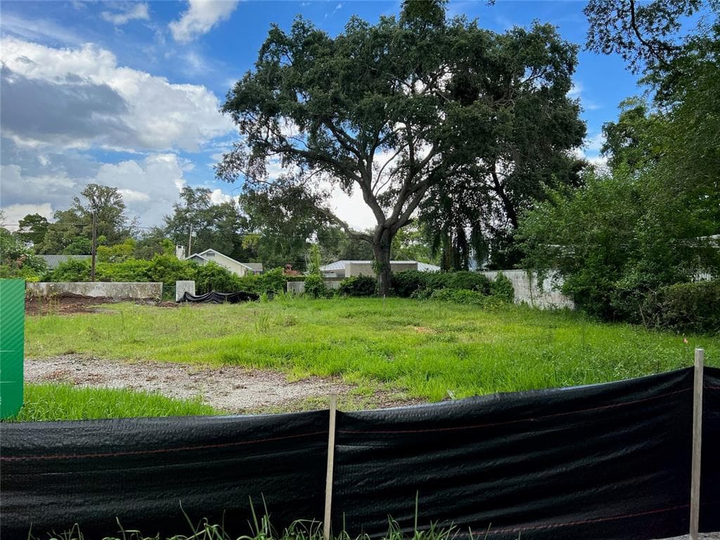 1021 W CORAL STREET TAMPA, FL 33602