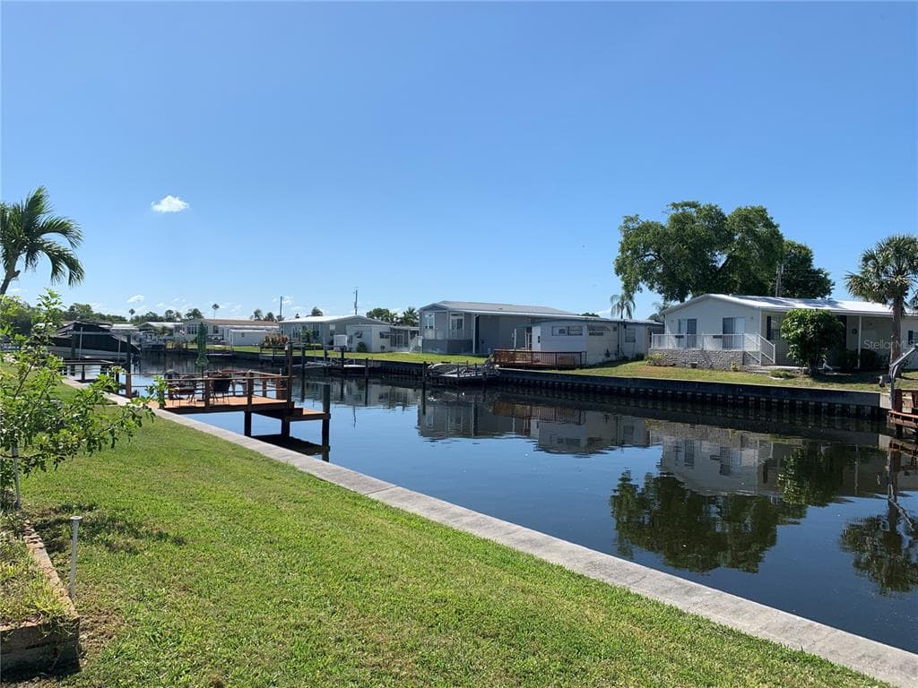 100 AMERICANA COURT NE UNIT 205 ST PETERSBURG, FL 33702