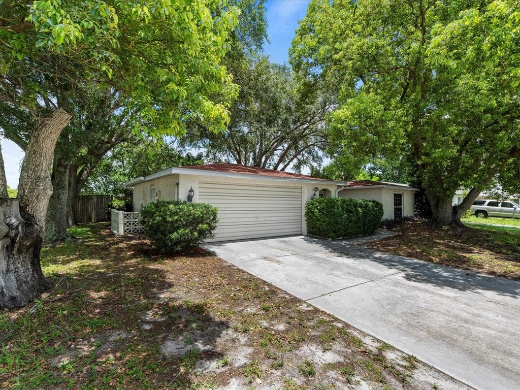 7005 ROCKWOOD DRIVE PORT RICHEY, FL 34668