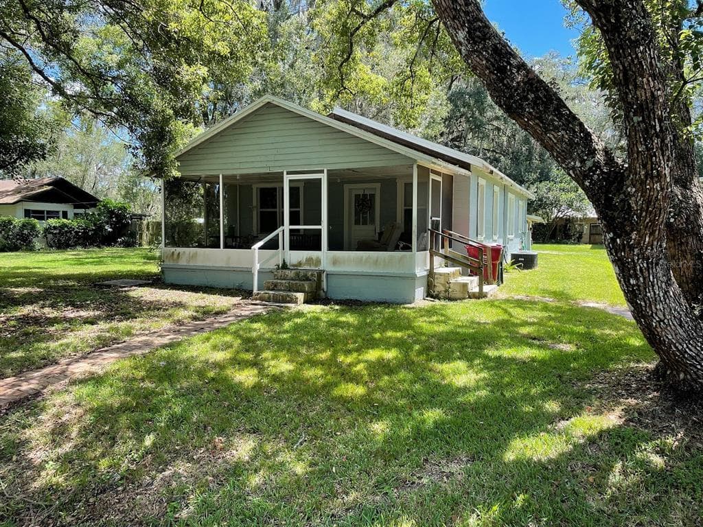 904 N KNIGHT STREET PLANT CITY, FL 33563