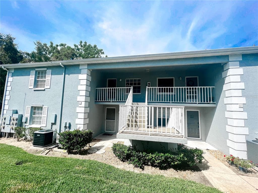 12133 SPARTAN WAY UNIT 104 HUDSON, FL 34667