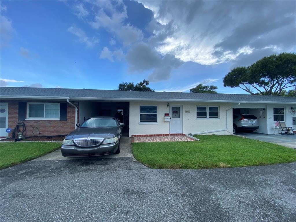5075 LILY STREET PLACE N UNIT 140 PINELLAS PARK, FL 33782