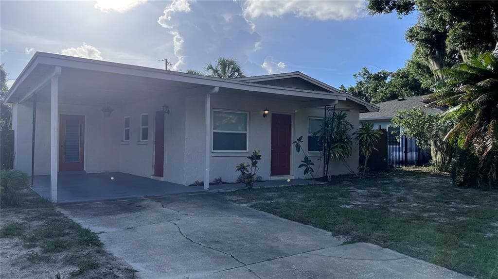 310 BAY STREET TARPON SPRINGS, FL 34689