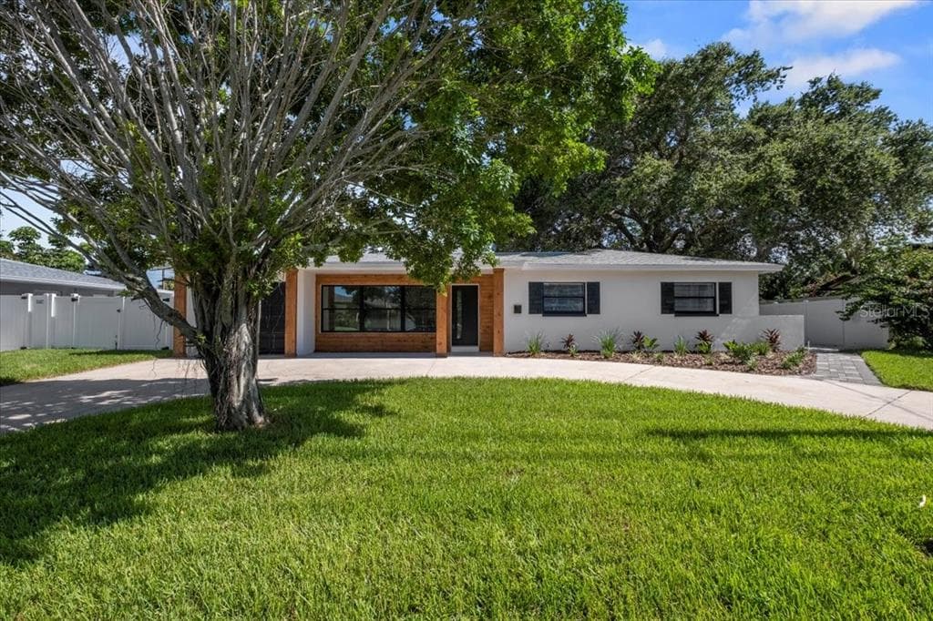 7858 CAUSEWAY BOULEVARD N ST PETERSBURG, FL 33707