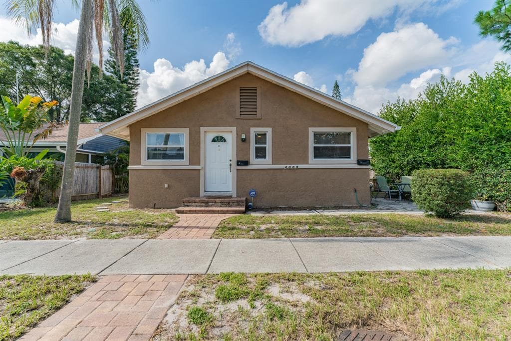 4009 BURLINGTON AVENUE N ST PETERSBURG, FL 33713