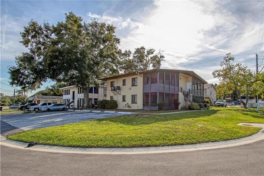 1289 PIERCE STREET UNIT 4 CLEARWATER, FL 33756