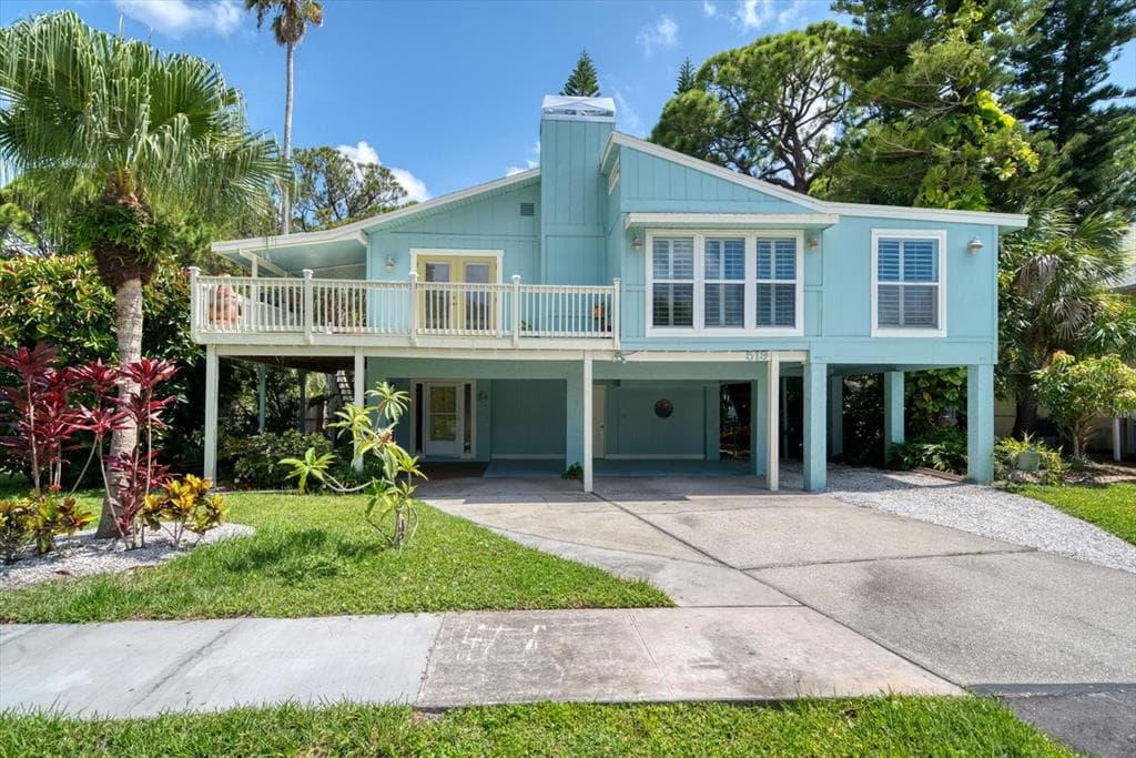 519 GEORGIA AVENUE CRYSTAL BEACH, FL 34681