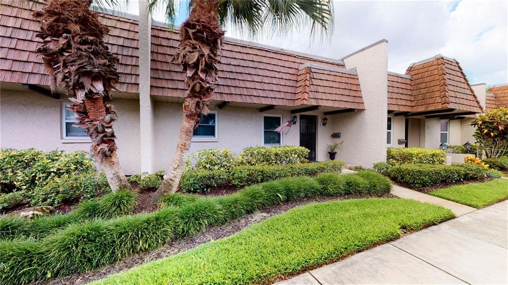 1605 CORDOVA GREEN SEMINOLE, FL 33777