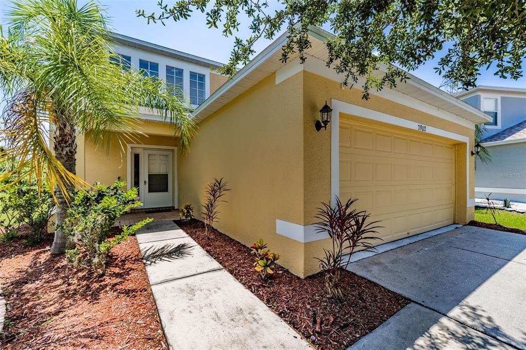 7902 CARRIAGE POINTE DRIVE GIBSONTON, FL 33534