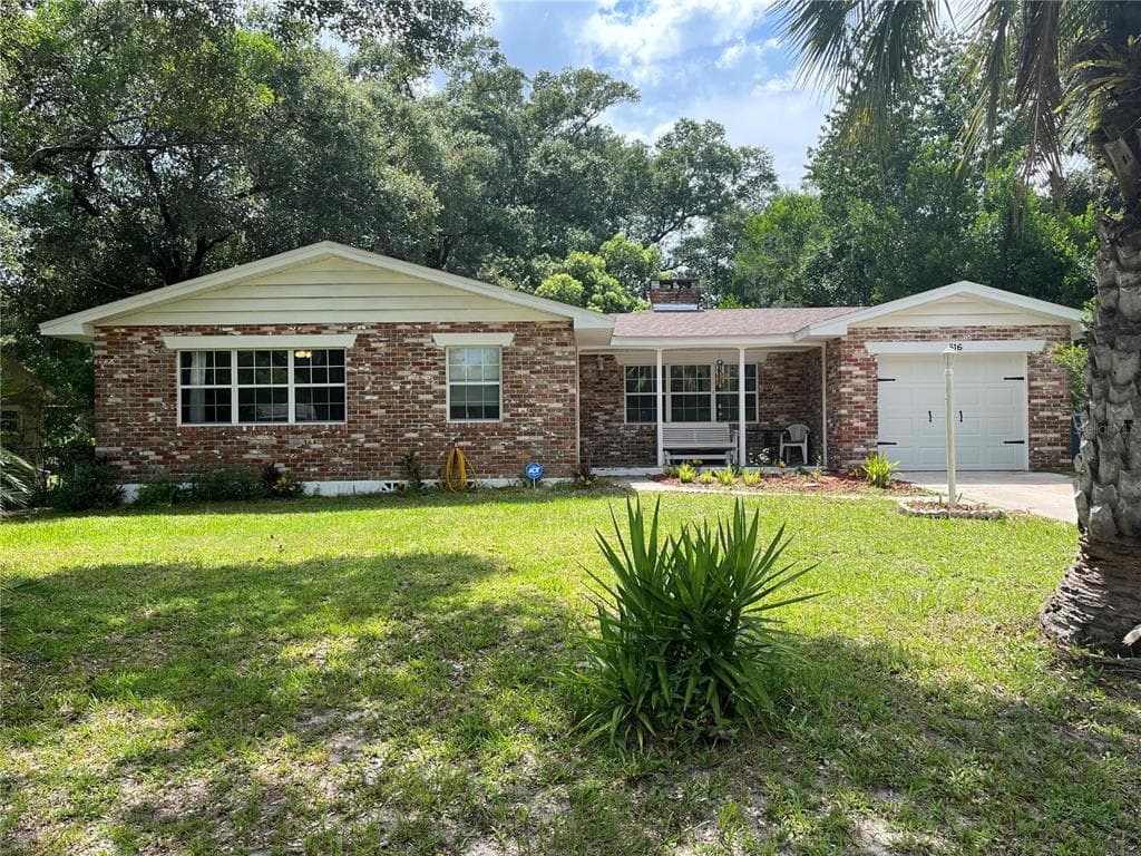 516 S BOUNDARY AVENUE DELAND, FL 32720