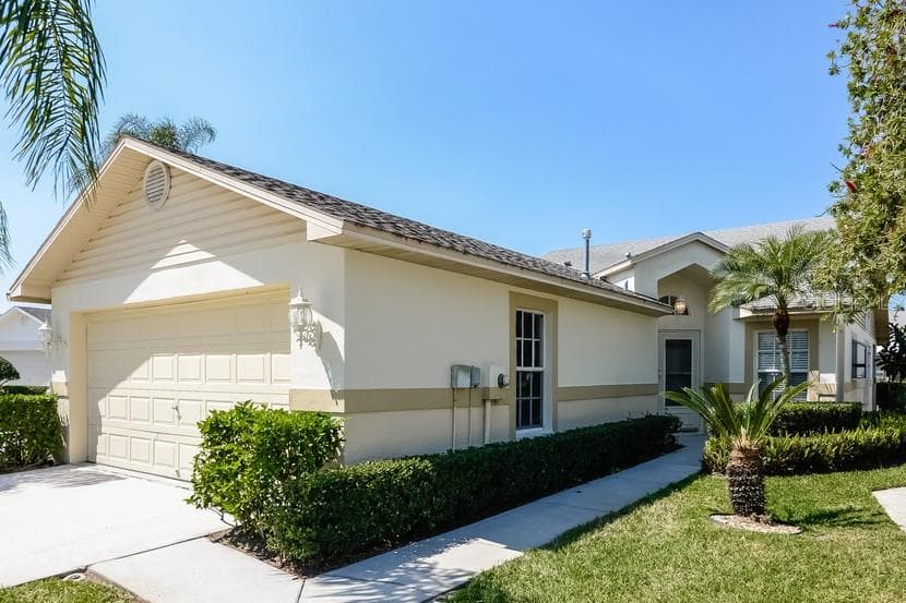 6022 GENTLE BEN CIRCLE WESLEY CHAPEL, FL 33544
