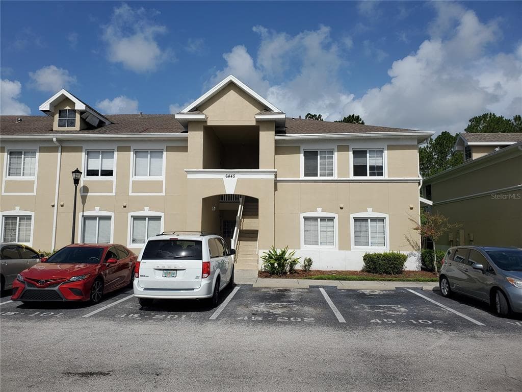 6445 CYPRESSDALE DRIVE UNIT 101 RIVERVIEW, FL 33578