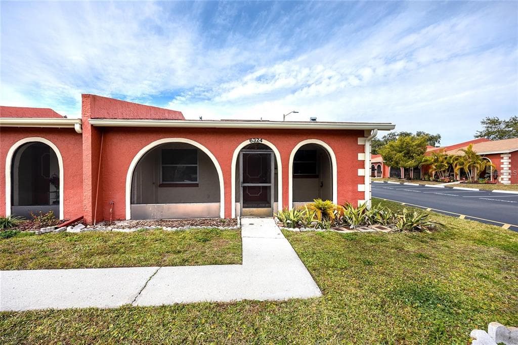 6324 BONNIE BAY CIRCLE N PINELLAS PARK, FL 33781