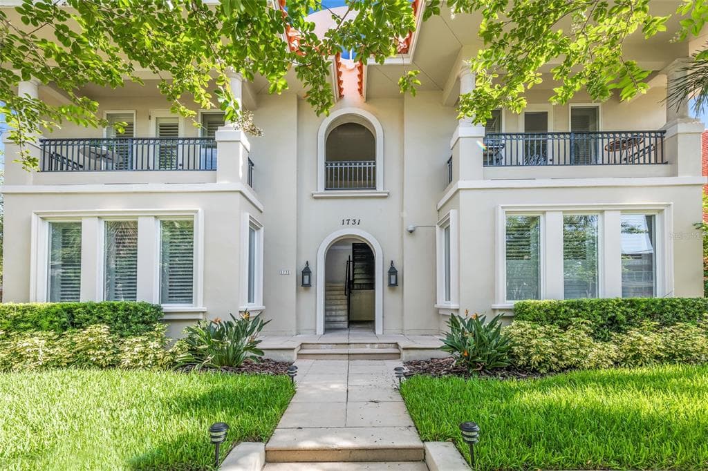1731 W WATROUS AVENUE UNIT 102 TAMPA, FL 33606