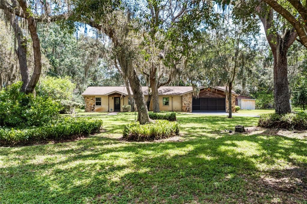 9310 YELLOW LAKE DRIVE NEW PORT RICHEY, FL 34654