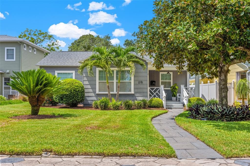215 16TH AVENUE N ST PETERSBURG, FL 33704