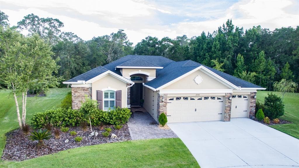 27216 HAWKS NEST CIRCLE WESLEY CHAPEL, FL 33544