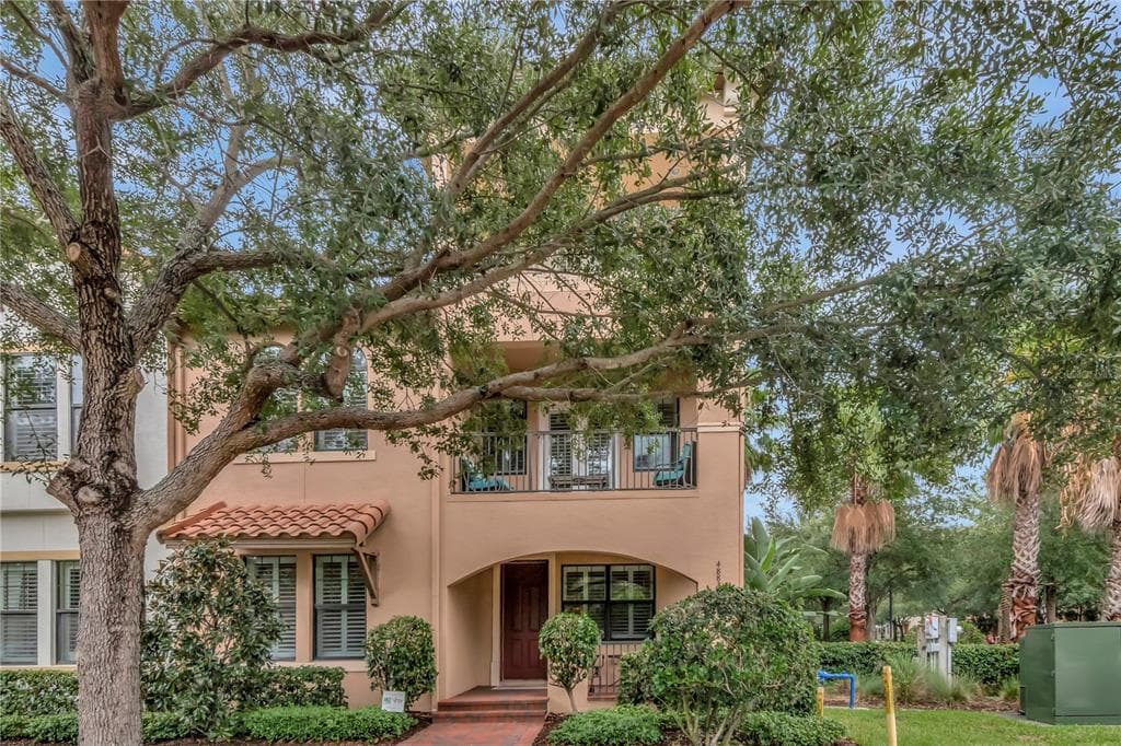 4882 YACHT CLUB DRIVE TAMPA, FL 33616