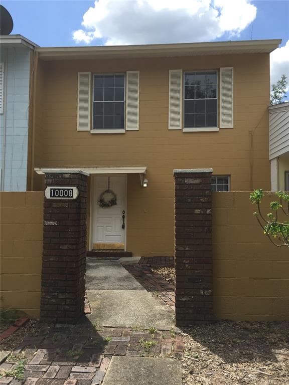 10008 OAK HILL DRIVE TEMPLE TERRACE, FL 33617