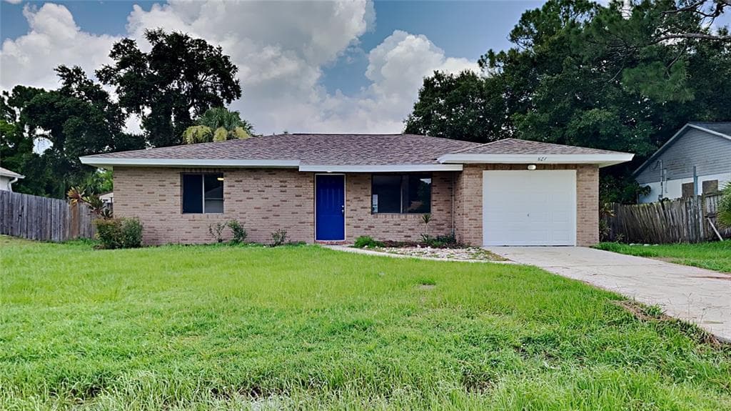 827 EMDEN AVENUE NW PALM BAY, FL 32907