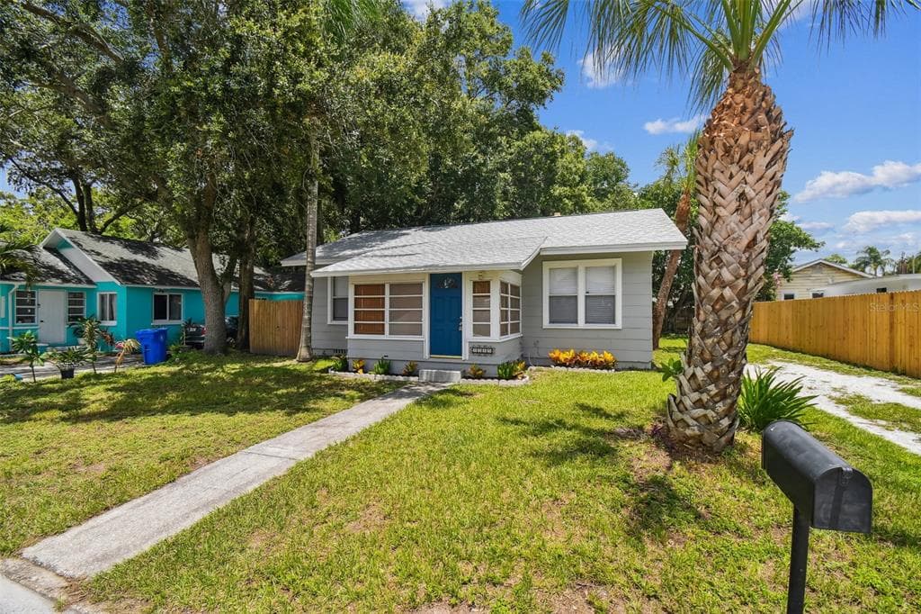 1315 17TH STREET W BRADENTON, FL 34205