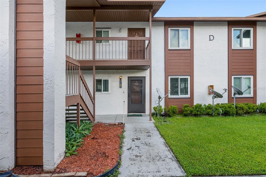 39132 COUNTY ROAD 54 UNIT 2042 ZEPHYRHILLS, FL 33542