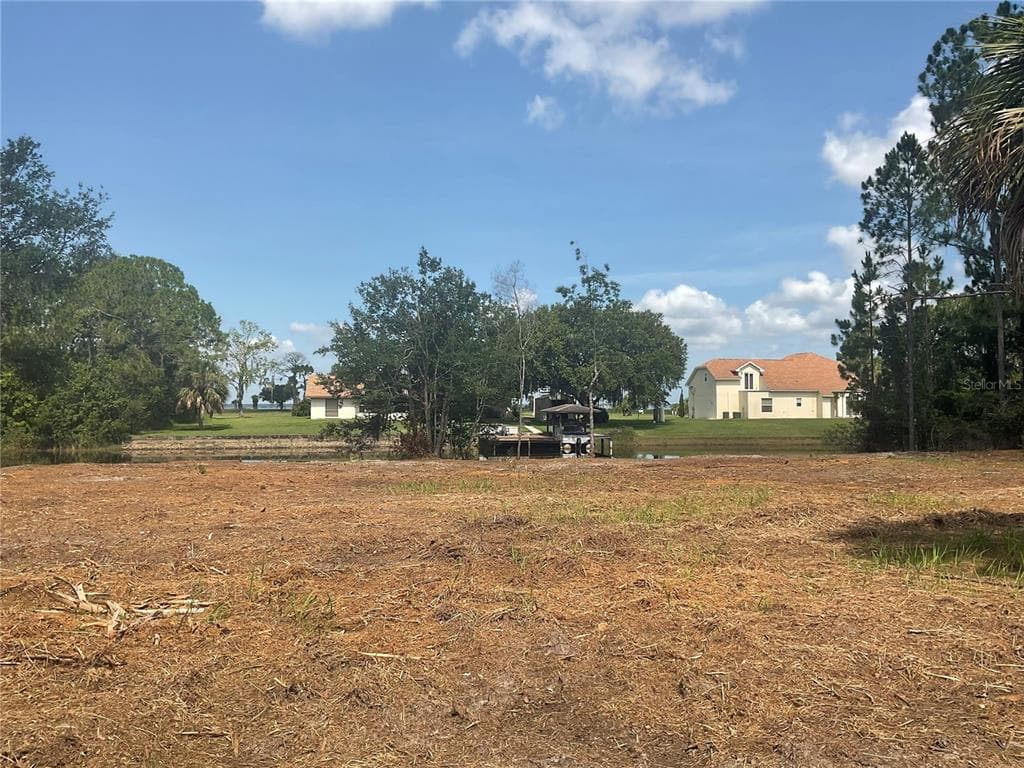 21 PALMETTO DRIVE S INDIAN LAKE ESTATES, FL 33855