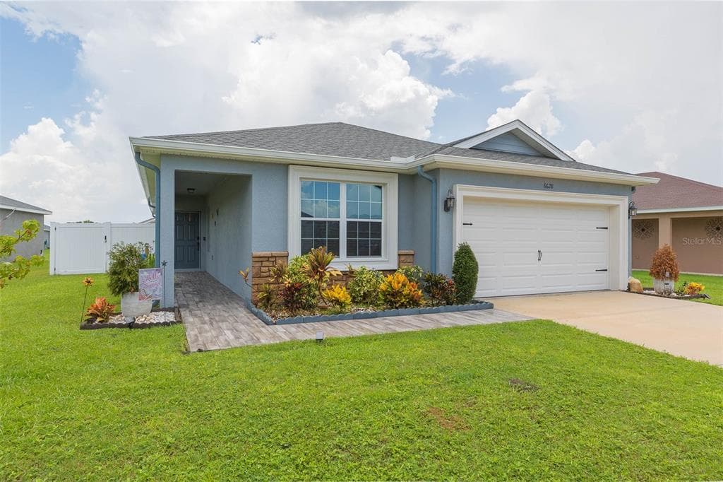 6628 BAYSTON HILL PLACE ZEPHYRHILLS, FL 33541