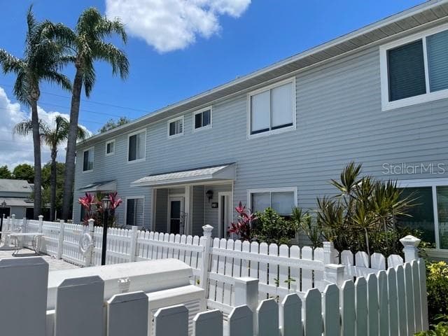 500 NEW YORK AVENUE UNIT 26 DUNEDIN, FL 34698
