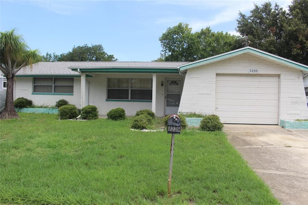 7235 NOVA SCOTIA DRIVE PORT RICHEY, FL 34668