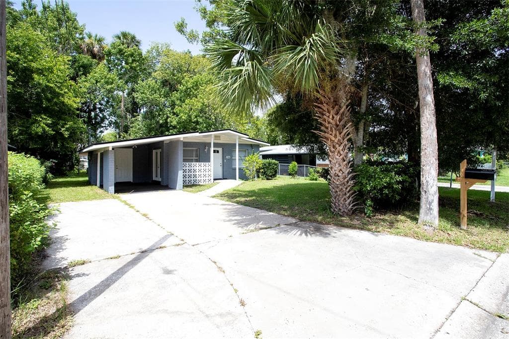 216 GRAHAM STREET DAYTONA BEACH, FL 32114