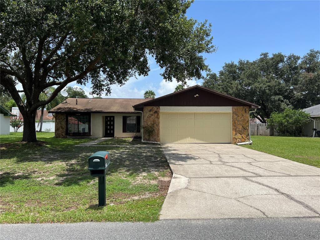 4650 VICTORIA ROAD LAND O LAKES, FL 34639