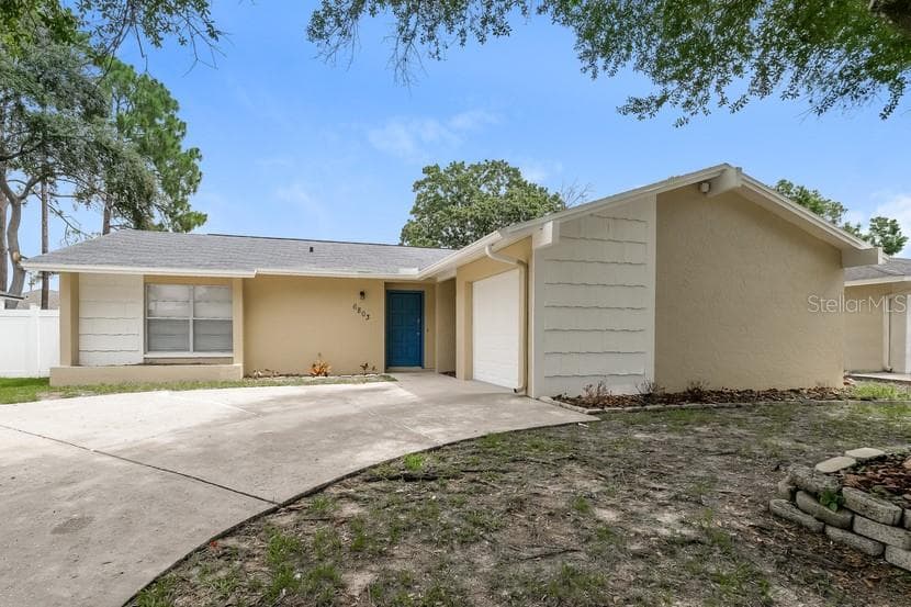 6803 SPANISH MOSS CIRCLE TAMPA, FL 33625