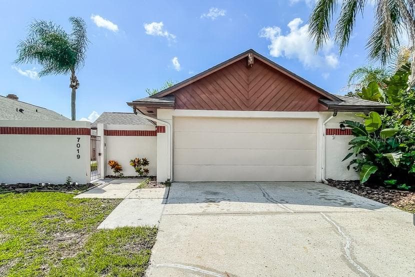 7019 DRURY STREET TAMPA, FL 33635