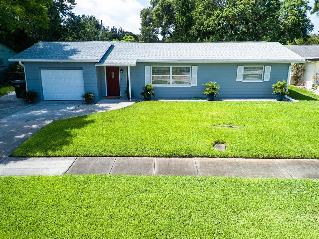 2746 SUNNY BREEZE AVENUE LARGO, FL 33770