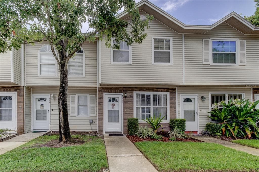 8605 COBBLER PLACE TAMPA, FL 33615
