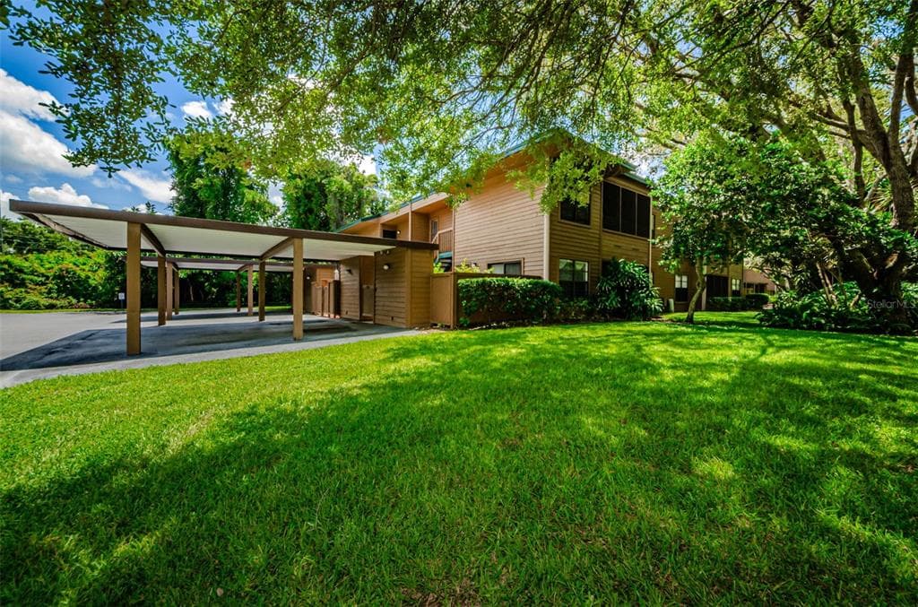 1902 LENNOX ROAD E UNIT 1902 PALM HARBOR, FL 34683