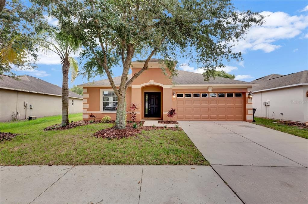15455 LONG CYPRESS DRIVE RUSKIN, FL 33573