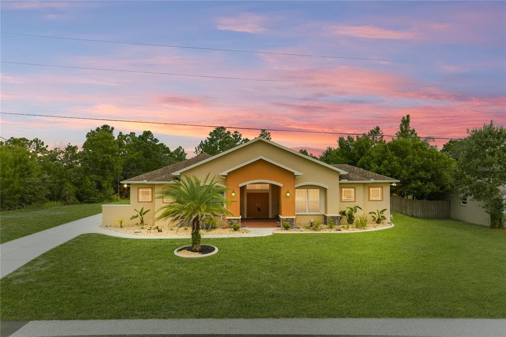 10462 CANARY AVENUE WEEKI WACHEE, FL 34613