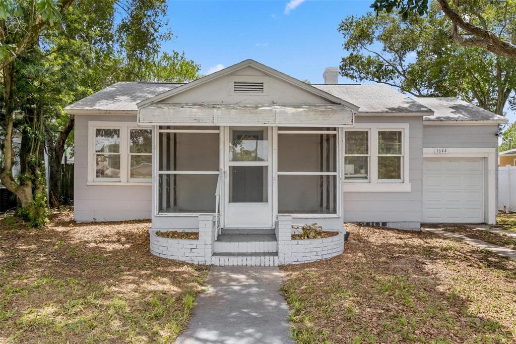 1644 38TH AVENUE N ST PETERSBURG, FL 33713