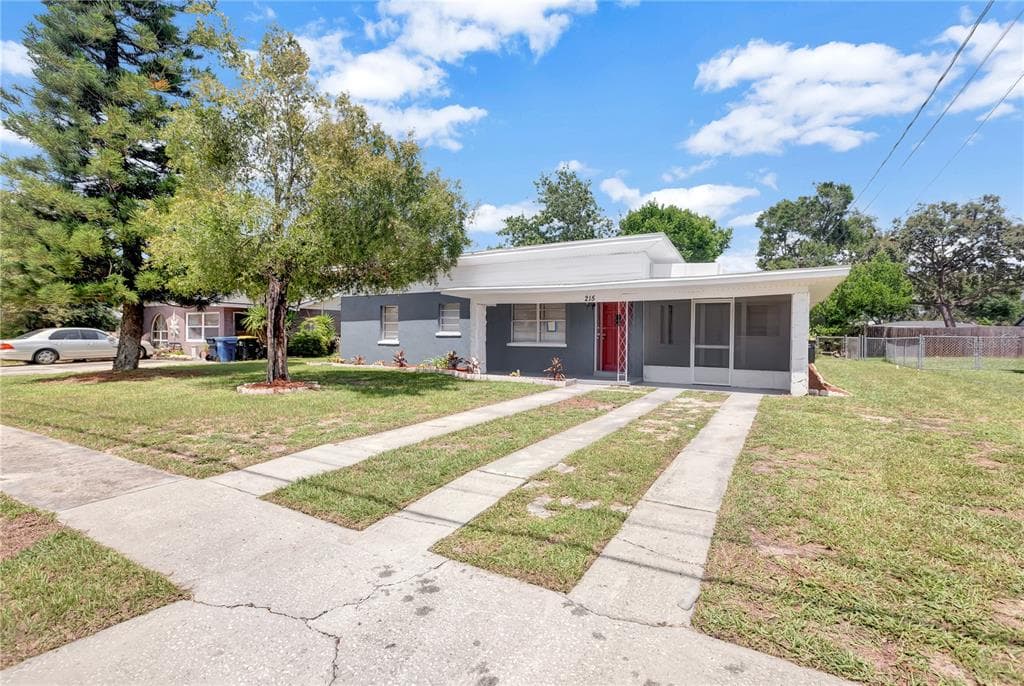 215 PALM AVENUE AUBURNDALE, FL 33823