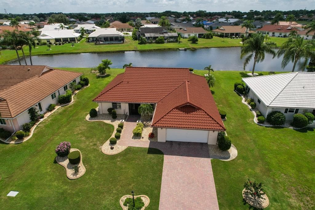 718 ELKHORN ROAD SUN CITY CENTER, FL 33573