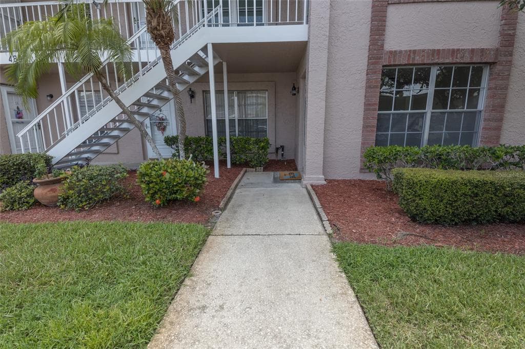 4805 SUNNYBROOK DRIVE UNIT 16 NEW PORT RICHEY, FL 34653