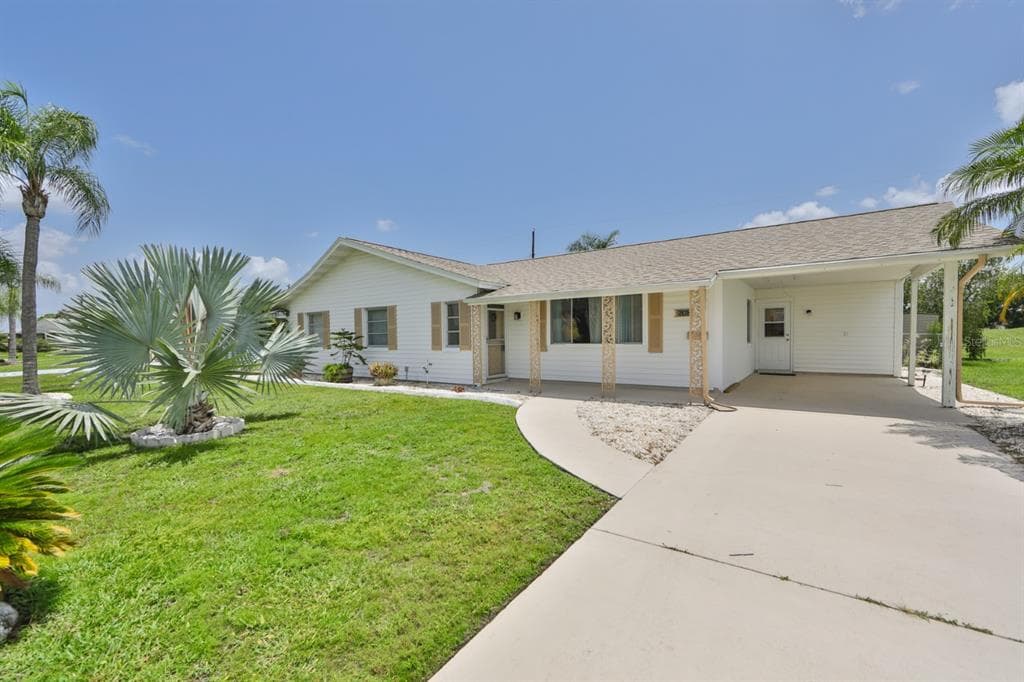 708 DESERT HILLS WAY SUN CITY CENTER, FL 33573