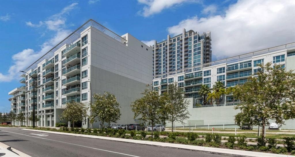 111 N 12TH STREET UNIT 1321 TAMPA, FL 33602