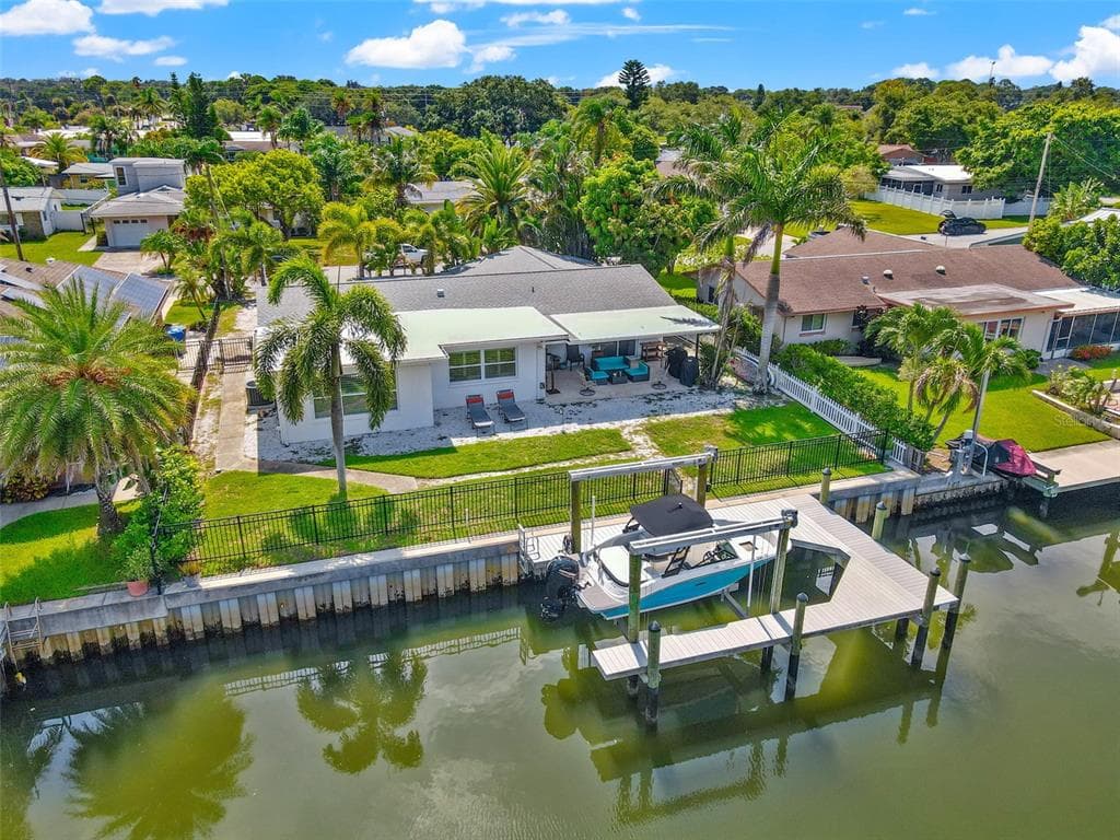 2164 EDYTHE DRIVE DUNEDIN, FL 34698
