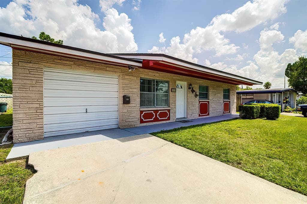 113 FLORAL DRIVE TAMPA, FL 33613